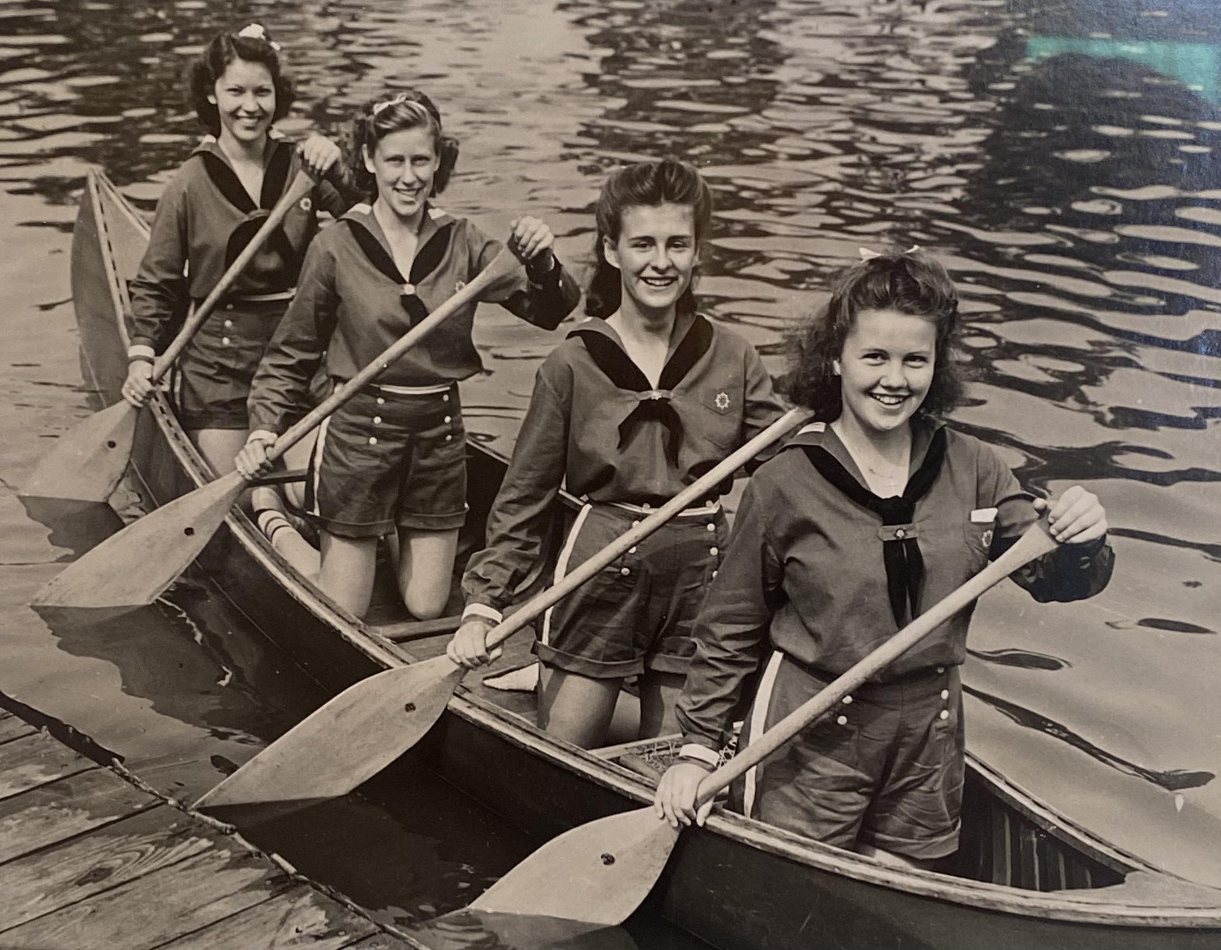 Girl Scout troop, 1930s.jpeg