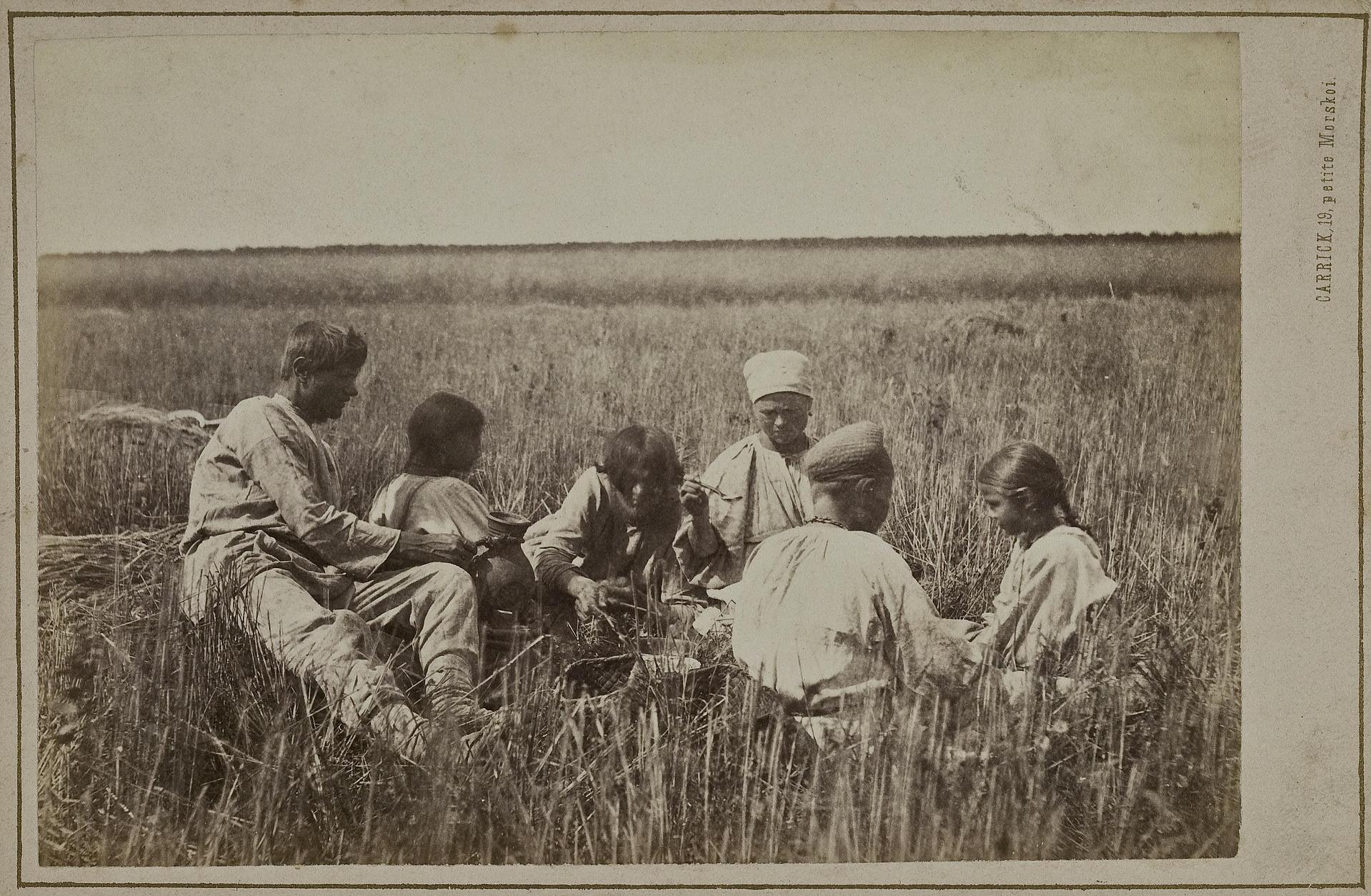 Peasant Midday Meal in a Field. Photographed by William Carrick, Imperial Russia, 1860s.jpg