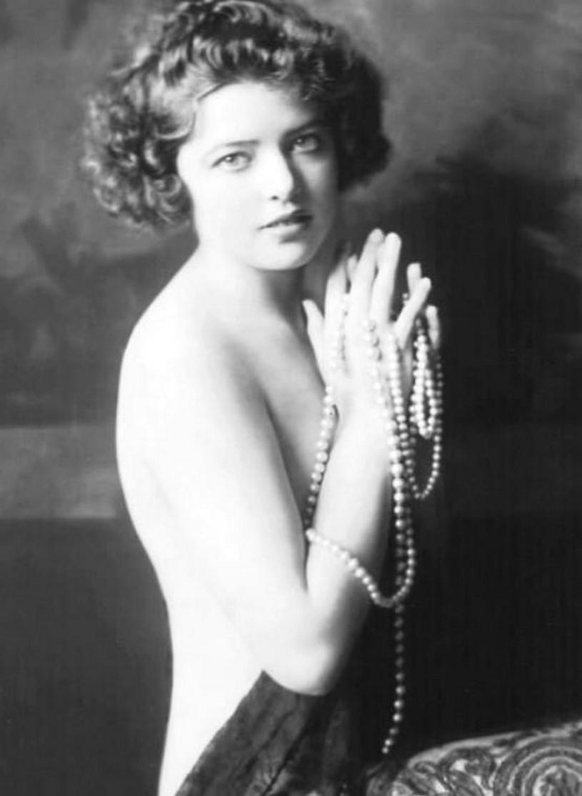 Lina Basquette 1920s.jpeg