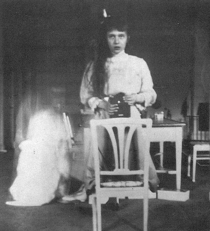селфи великой княжны Анастасии Романовой, дочери последнего русского императора Николая II, 1914 год.jpg