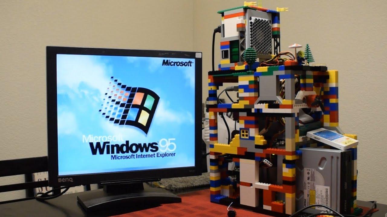 Windows 95 PC made out of Lego, booting up.jpeg