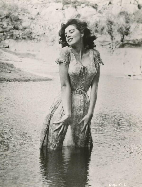 Before she became Ginger Grant, Tina Louise starred in the 1958 film God's Little Acre.jpeg