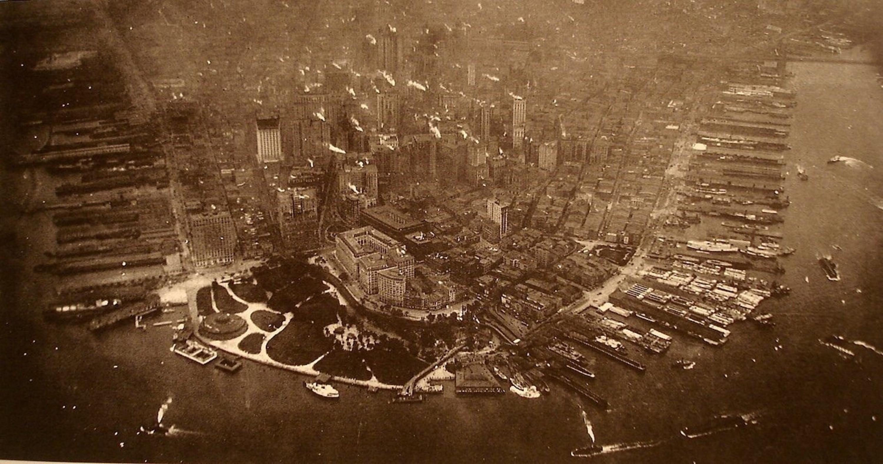 First Aerial Photograph of Lower Manhattan, 1922.jpeg
