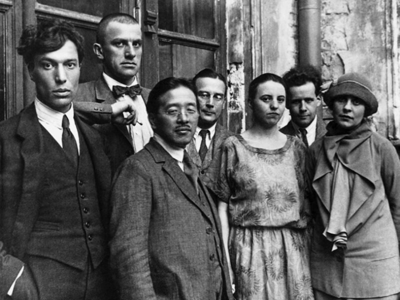 Борис Пастернак, Владимир Маяковский, Тамизи Найто, дипломат Арсений Вознесенский, Ольга Третьякова, Сергей Эйзенштейн, Лиля Брик, 1924, Москва.jpg