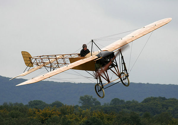 The Blériot XI is the world's oldest flyable plane having first been built in 1909.png