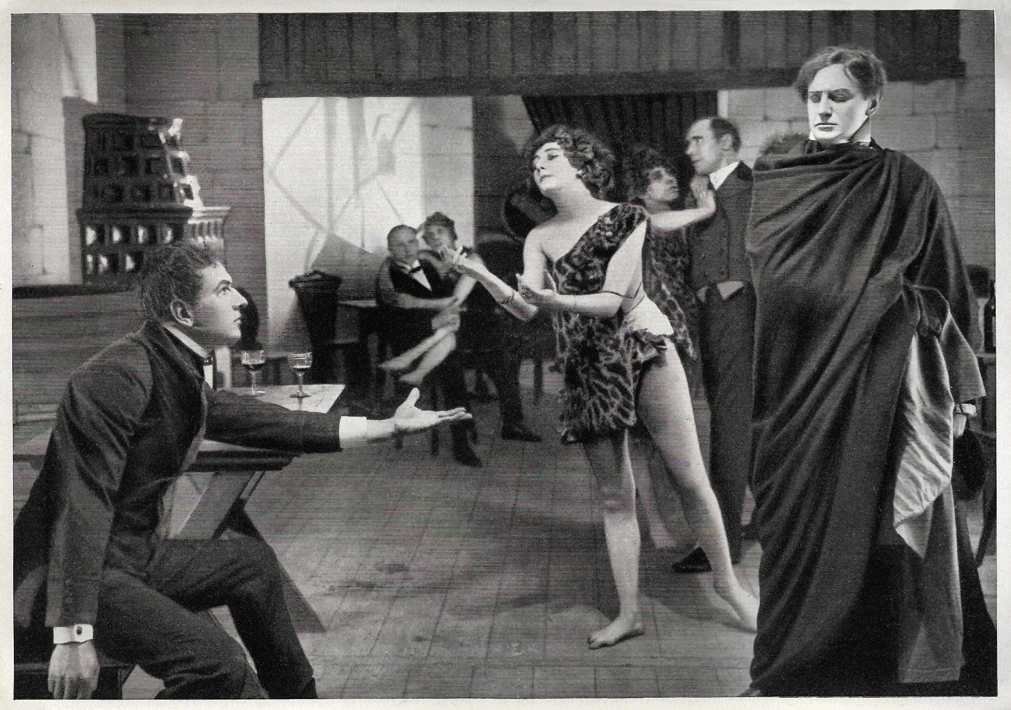 Bruno Decarli, Carmen Mara and Harry Liedtke in Rebellenliebe (1919).jpg