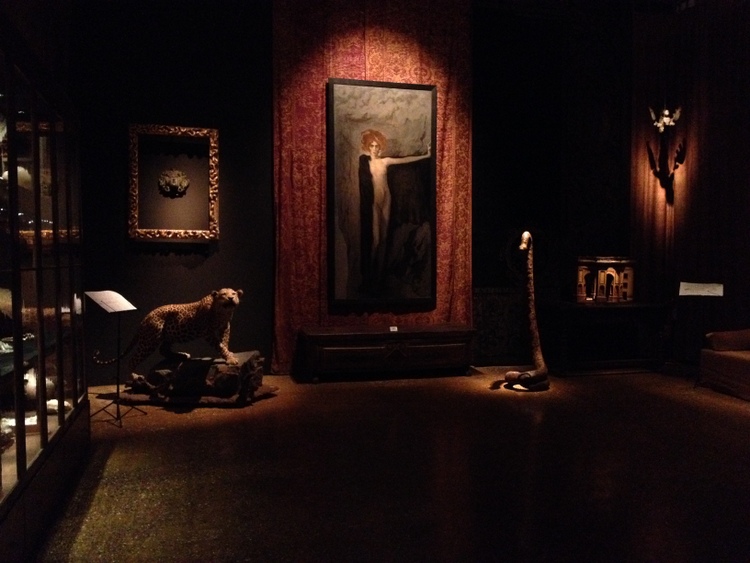 Exhibition 'La divina marchesa', Palazzo Fortuny, Venice. Flanked by a jaguar and a rising snake, the portrait of la marchesa Casati (c. 1920) by Romaine Brooks.jpg