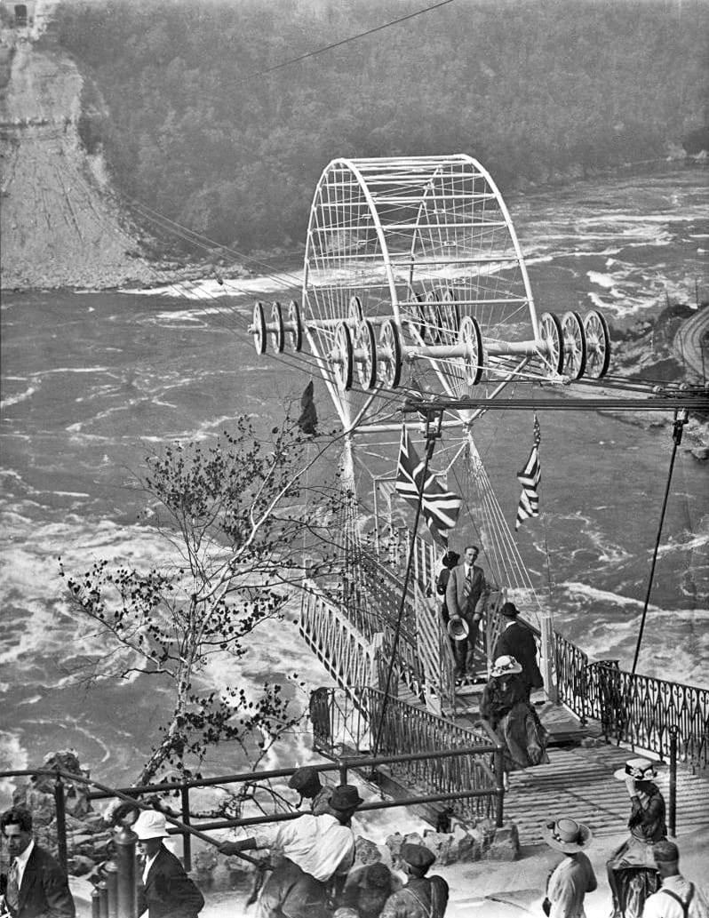 August 8, 1916. The very first cable car that crossed over Niagara Falls, New York.jpeg