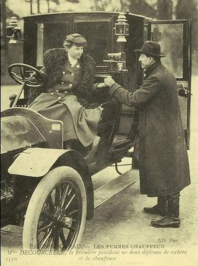 One of the very female taxi drivers in Paris, 1908.jpeg