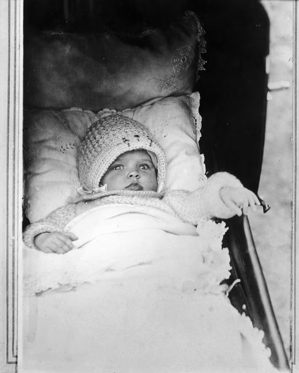 lauren-bacall-as-a-seven-month-old-infant.jpg