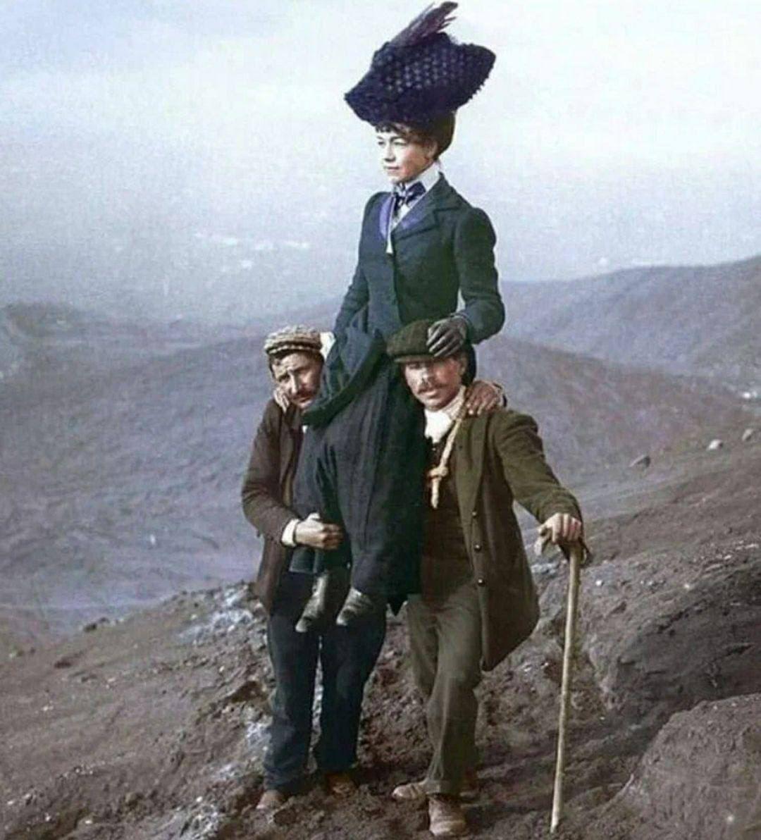 Mountain guides carry a rich lady who wanted to climb Vesuvius in 1910. Kingdom of Italy.jpeg