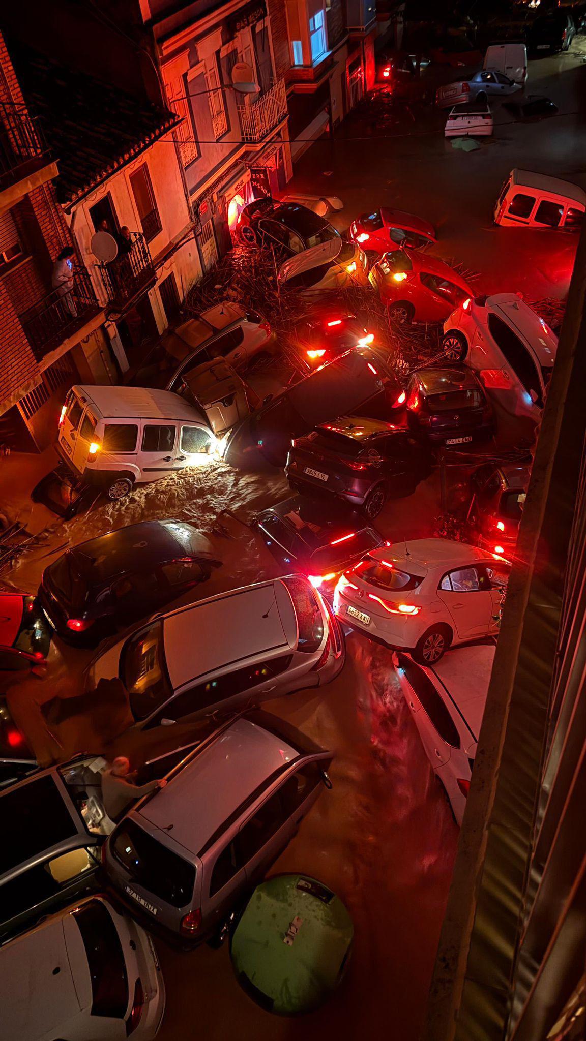 Flooding cars (Valencia region, Spain, 29-10-2024).jpeg