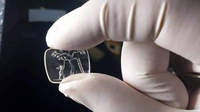 Roman engraved glass jewel found in southern Spain.png
