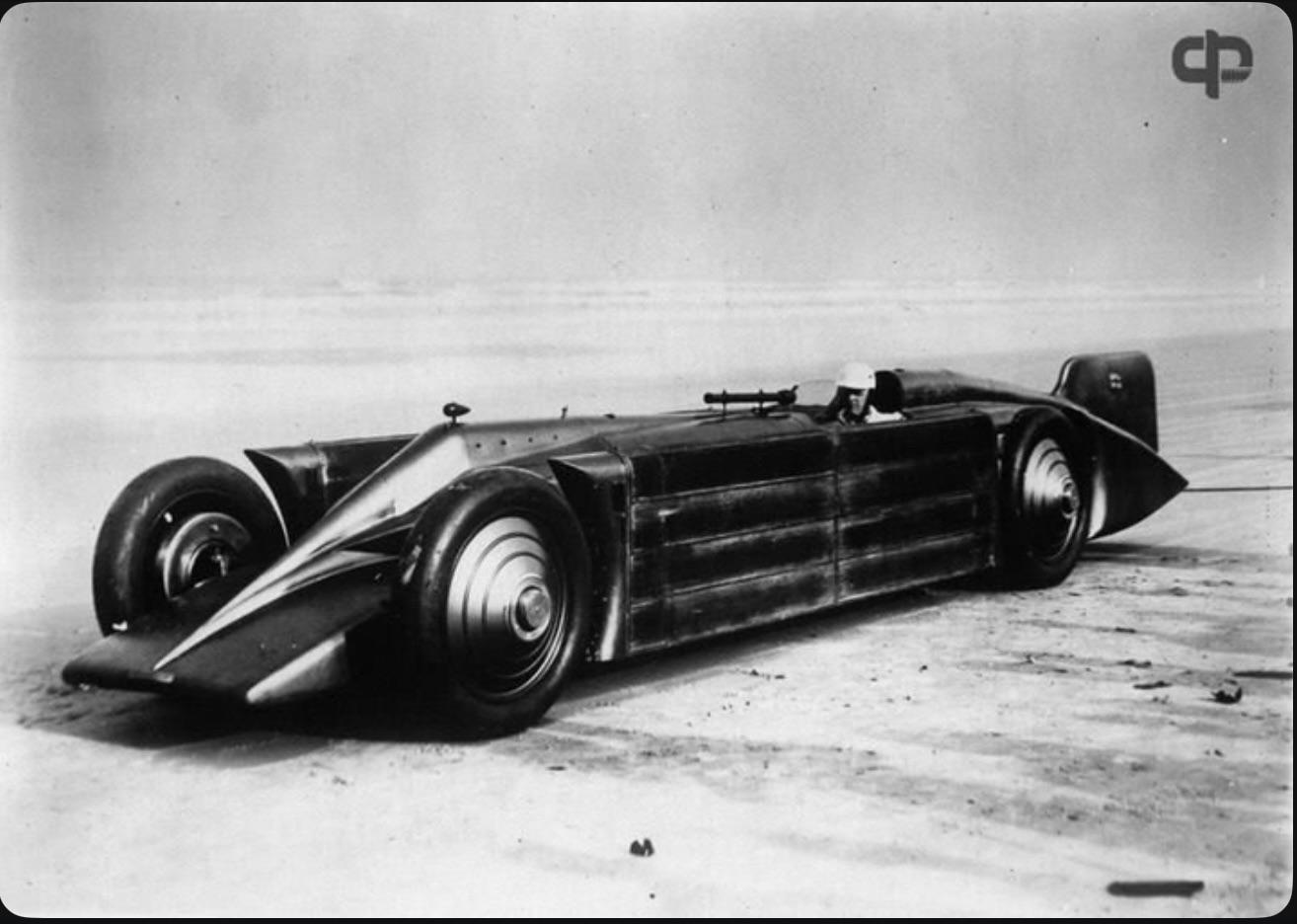 The Golden Arrow was the car that set a speed record of 372.46 km_hr in 1929.jpeg