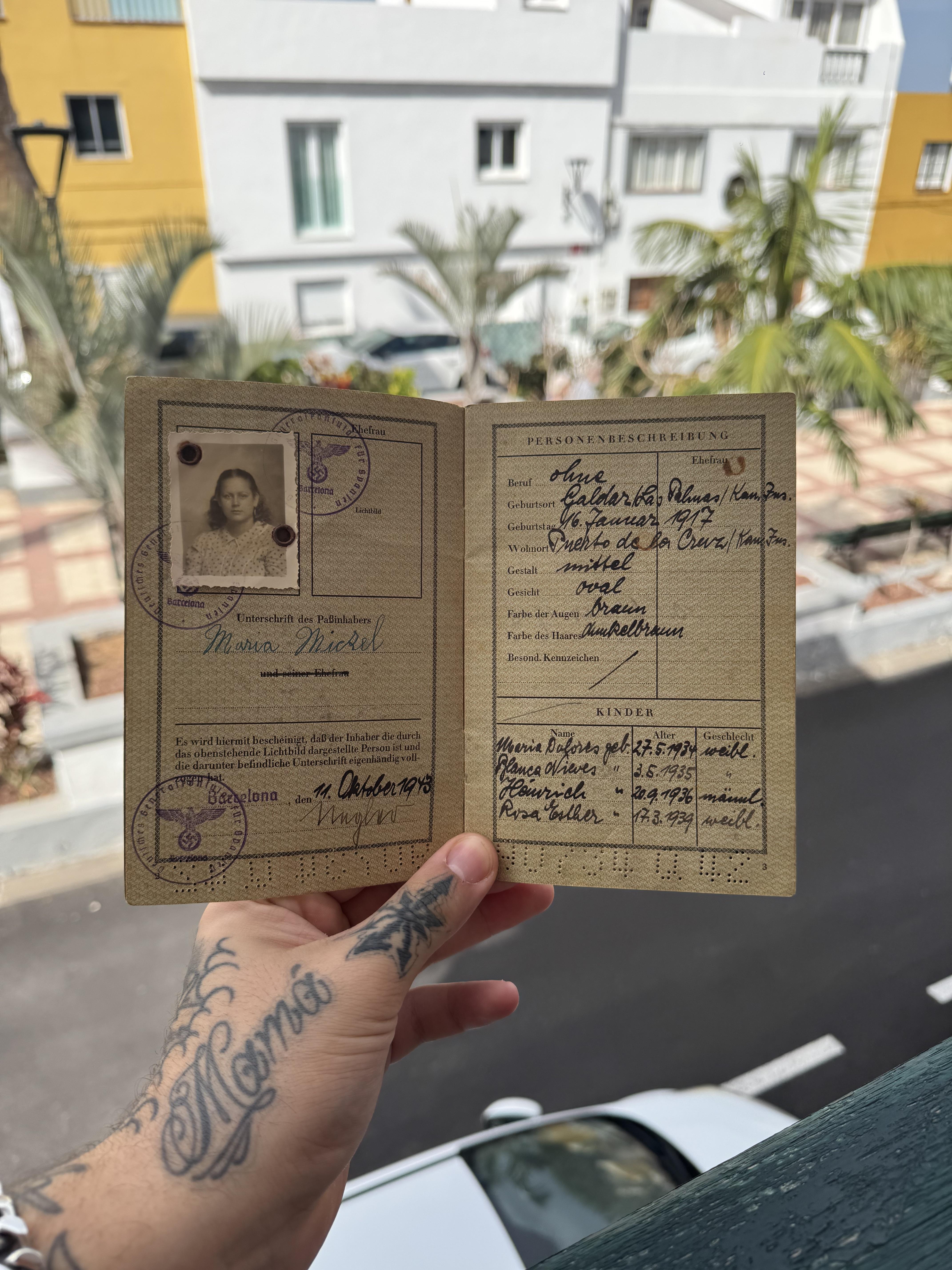 Found my great-grandmother passport (1943) 2.jpg