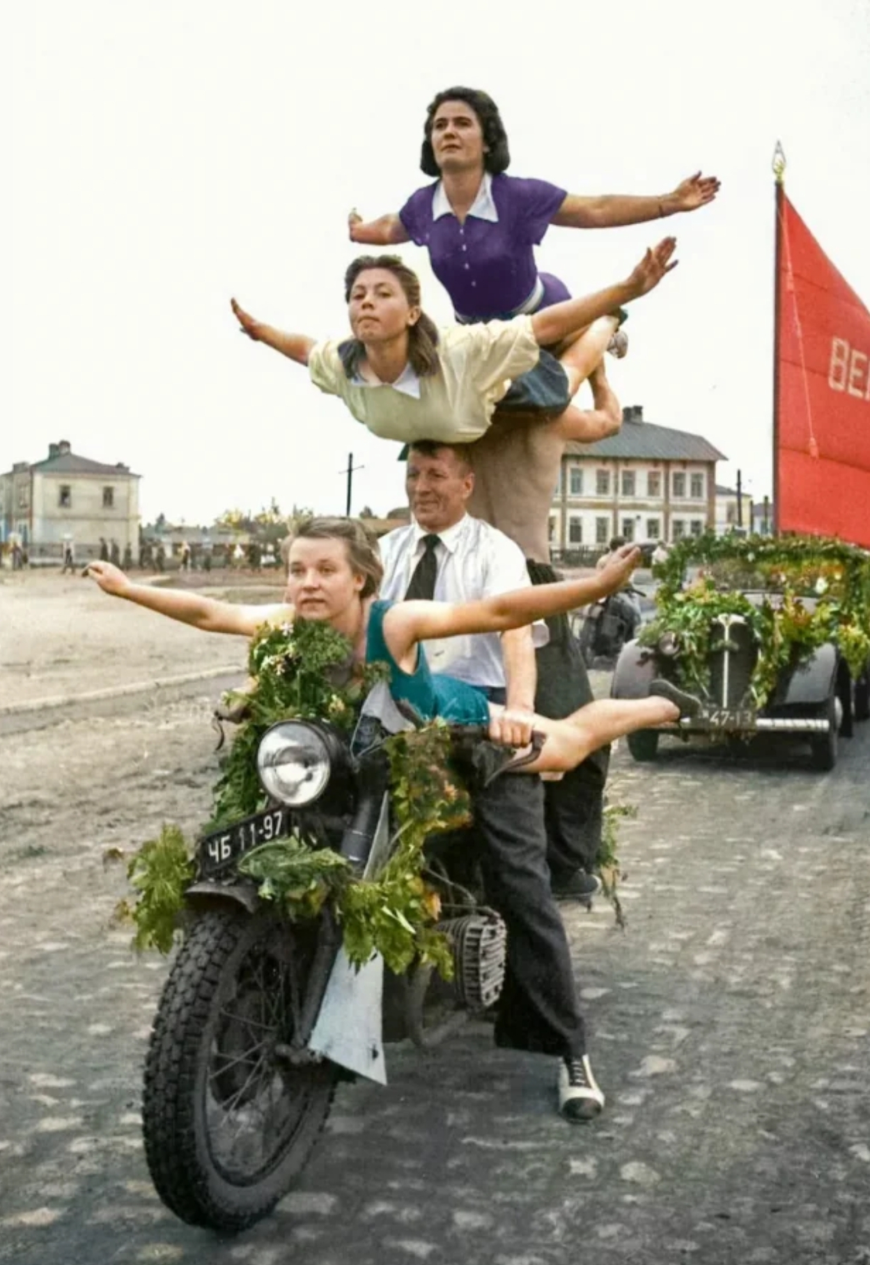 Sports parade in Chelyabinsk, 1946.JPG