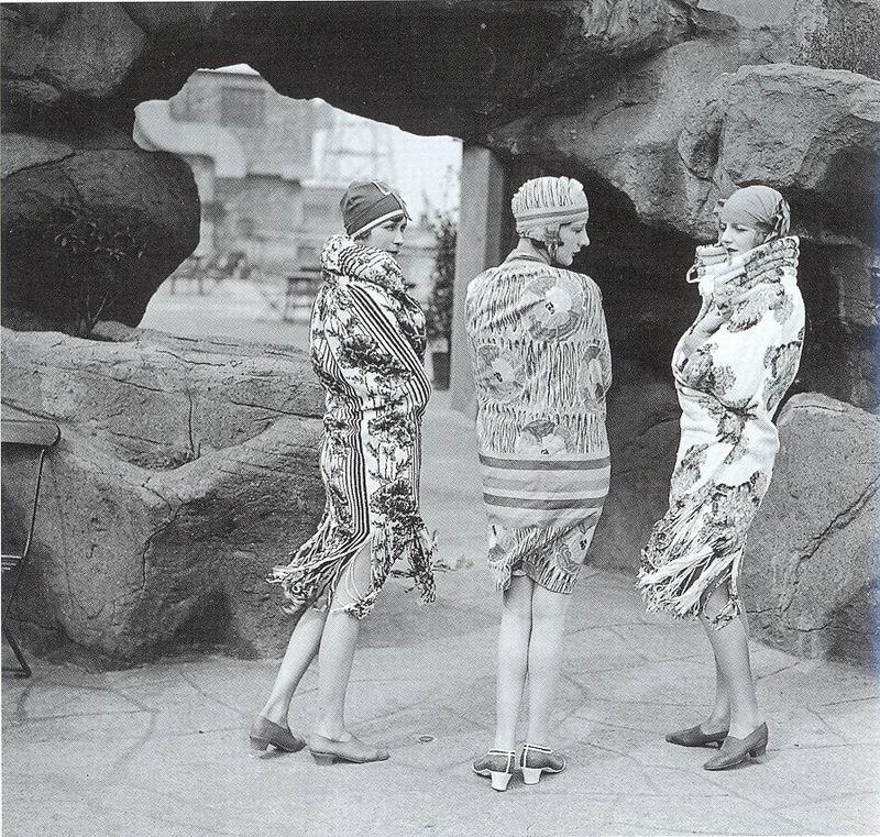 Glamorous models on the roof of an Oxford Street store in London - 1928.jpeg