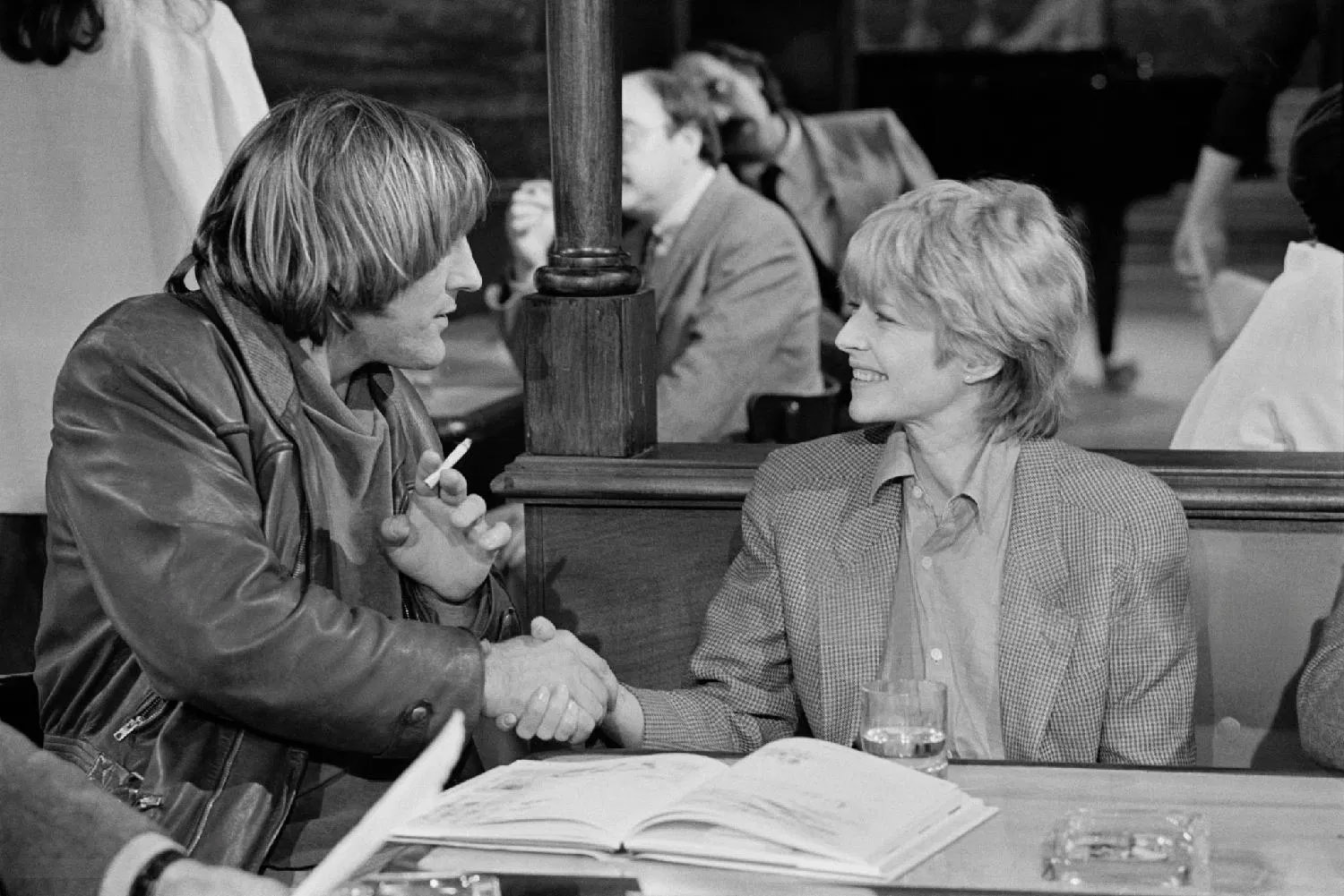 Gérard Depardieu et Claire Bretecher, auteure de bandes-dessinées française, 1981. (Photo by © Richard Melloul).jpg