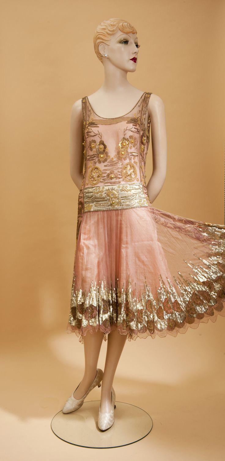 Flapper dress, 1920s.jpeg