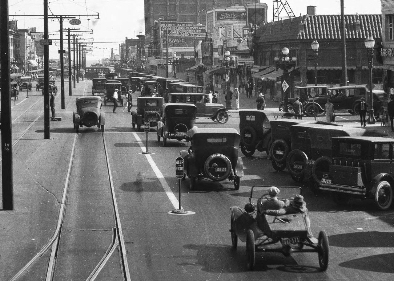 American Avenue (Long Beach Boulevard), Long Beach, California, 1924.jpeg