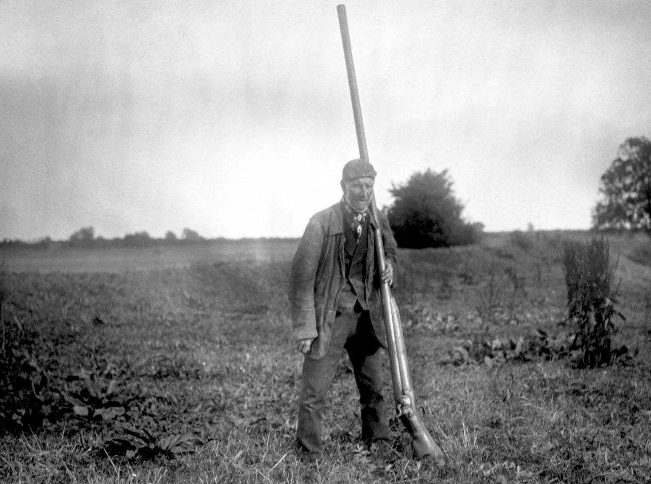 A Punt Gun, used for duck hunting but were banned because they depleted stocks of wild fowl,1910.jpeg