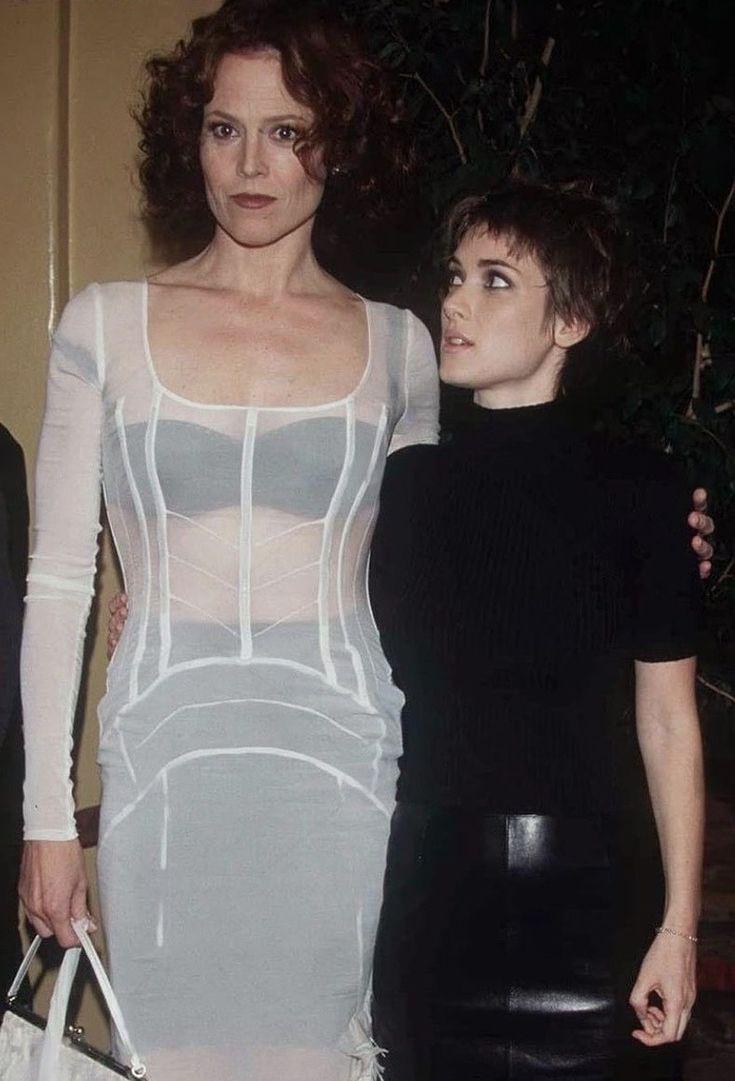 Sigourney Weaver and Winona Ryder, 1997.jpeg
