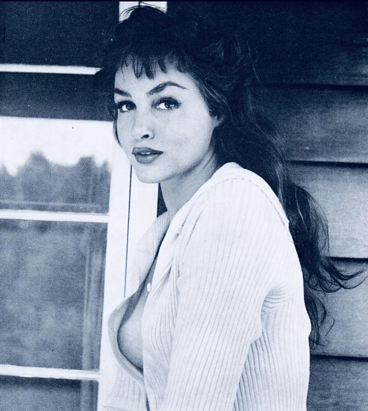 Julie Newmar, in 1952.jpeg