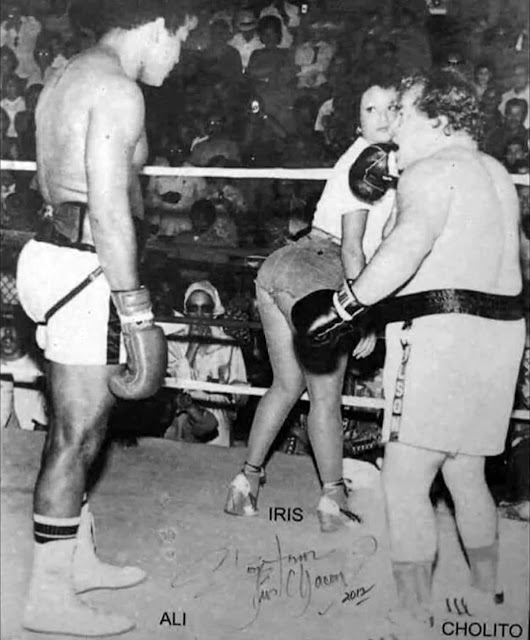 Muhammad Ali Against Local Boxer Cholito in Puerto Rico, 1976.jpg