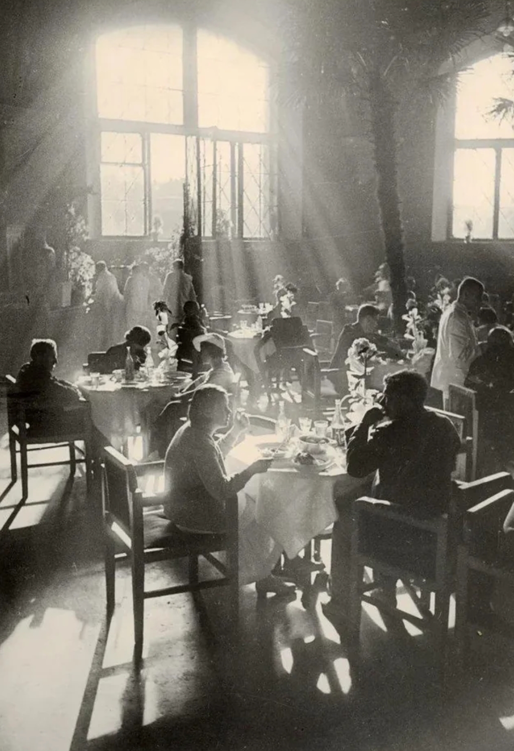 Workers’ Cafe- Moscow, Russia, USSR, (1929).jpeg